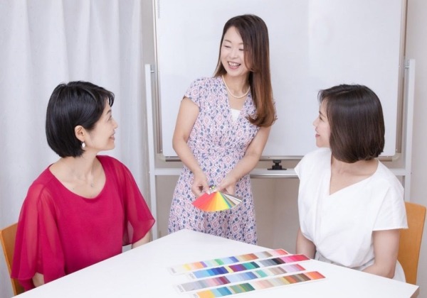 パーソナルカラープロ講座 イベントセミナーでの似合う色診断