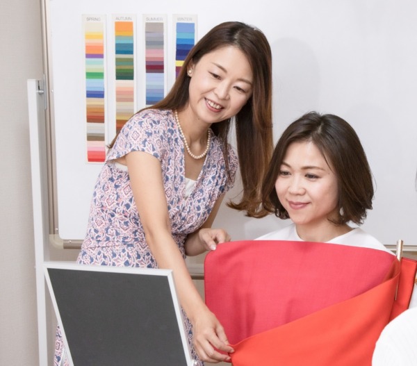 パーソナルカラープロ講座 イベントセミナーでの似合う色診断