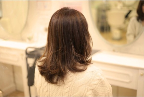 パーソナルカラー 茶色が似合う イエベ