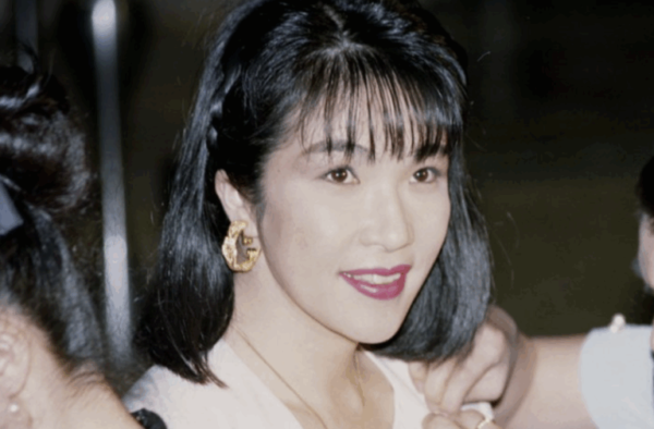 高市総理 パーソナルカラー